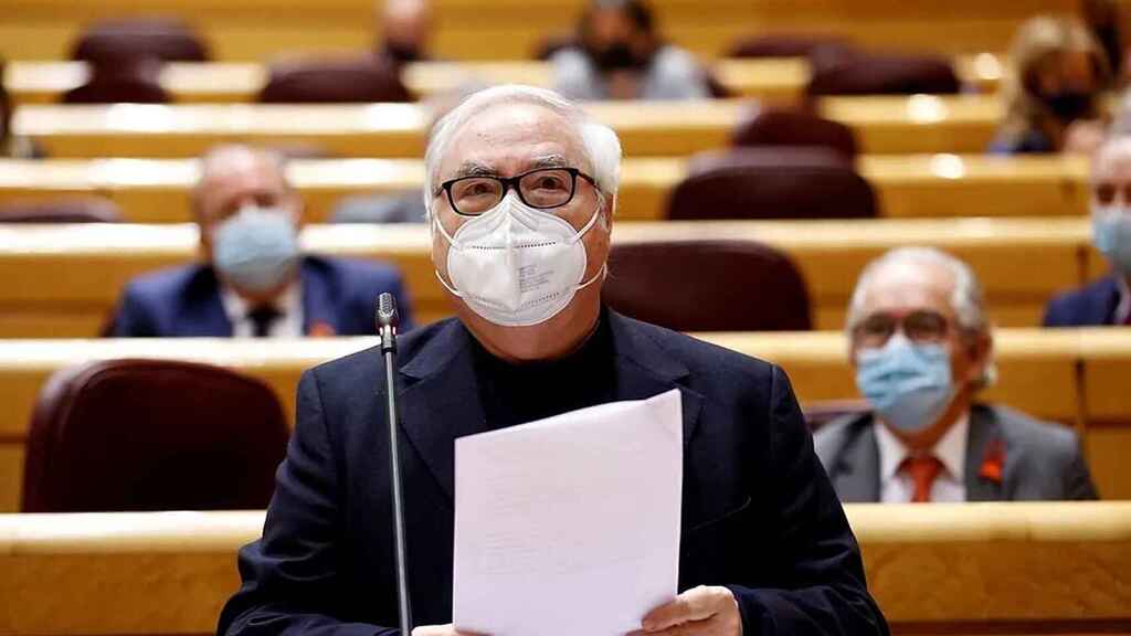 Manuel Castells propone eliminar al Rey de los títulos universitarios, una propuesta impensable para el Gobierno andaluz