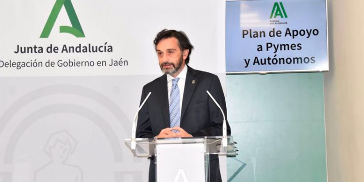 Ayudas para cerca de 7.000 trabajadores afectados por un ERTE en Jaén 1 delegado territorial empleo junta andalucía