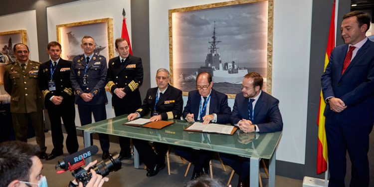 Defensa y Navantia firman la orden de ejecución del BAM-IS en la Bahía de Cádiz 1 acuerdo navantia ministerio defensa bahia cadiz