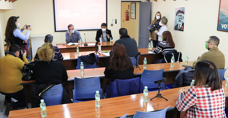 reunion juan espadas comoite empresa salud responde