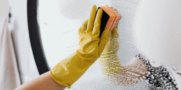 Más de 3.400 trabajadoras del hogar mejorarán su prestación por desempleo en Córdoba 1 empleadas del hogar