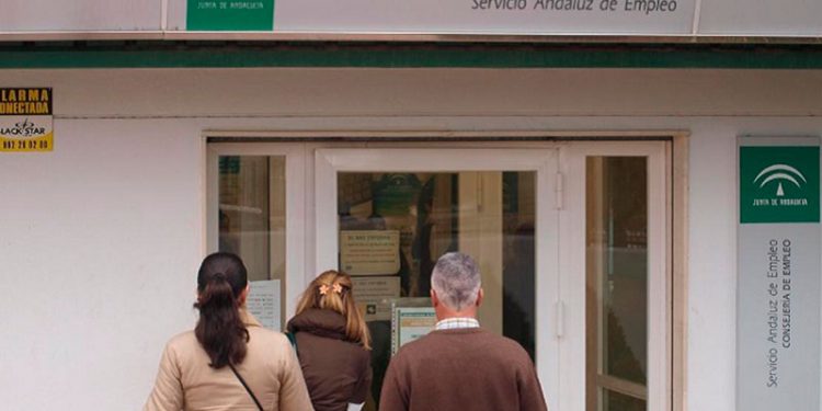 Andalucía encabeza el incremento del desempleo: 9.955 parados más en agosto 1 oficina servicio andaluz empleo andalucía