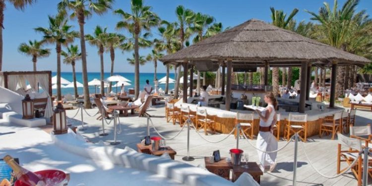 Los chiringuitos andaluces encaran con optimismo la ola de calor 1 Los chiringuitos andaluces encaran con optimismo la ola de calor