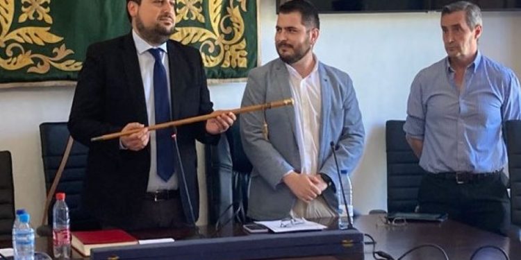Fran Carrasco se convierte en el nuevo alcalde de Lora del Río