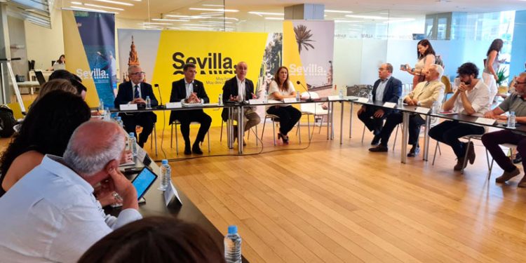 Fernández destaca la idoneidad de la Agenda Urbana de Sevilla para captar fondos europeos de los ODS 2030 1 Fernández destaca la idoneidad de la Agenda Urbana de Sevilla para captar fondos europeos de los ODS 2030