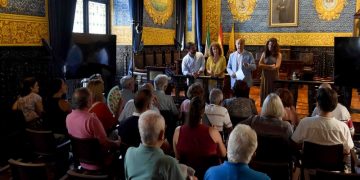 Reunión Vecinos Algeciras Ayuntamiento CETI