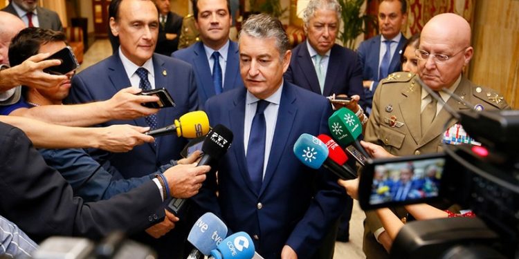 Acuerdo entre la Junta de Andalucía y el Ministerio de Defensa para dotar de 100 millones a la base logística de Córdoba 1 Antonio Sanz Base Militar Córdoba